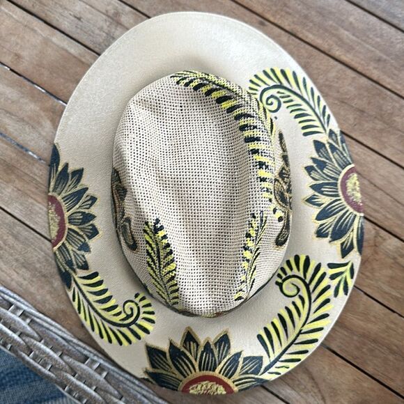 Bonitos Hand Painted & Crafted Women’s Hat L - Picture 4 of 7